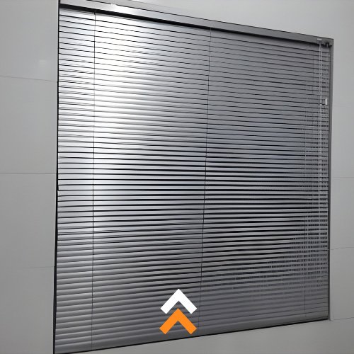 Persiana horizontal de alumínio